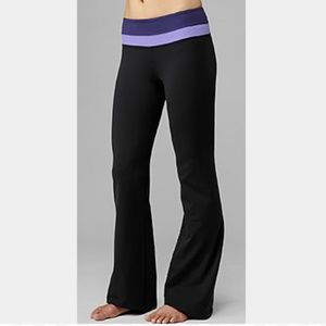 Lululemon Groove Flare